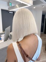 アンドソー 池袋(&so.)&nbsp;ハイトーンカラー/ホワイトブロンド／レイヤーカット/池袋