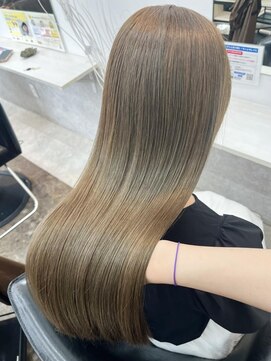 ラビス(Lovis) ミディアム/暗めカラー/デザインカラー/フェイスフレーミング