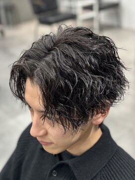 オーバルバイアピッシュ(OVARL by apish) ツイスパ/縦落ちパーマ/メンズパーマ/センターパート