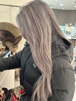 ヘアーアンドビューティーショップ エボルティー(hair&beauty shop EvoLuty)&nbsp;シルバーカラー