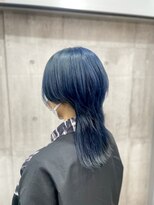 クリスタル 船橋(Crystal) ネイビーブルー×ウルフカット