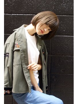 アクト(ACT) アッシュベージュショートボブ