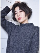 ラダ(Lada)&nbsp;前下がりショートボブ　ダークグレー