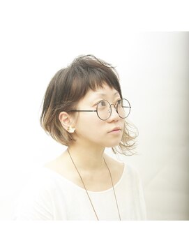 ロカ(roka) インナーカラー　ショートボブ