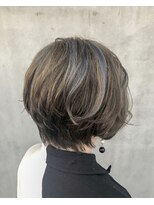 ナゴンスタイル(NAGON STYLE)&nbsp;アッシュシルバー×ニュアンスショート