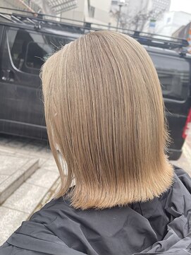 ヘアーメイクオズ(hair make O/S) ヘアメイクオズ＆金あゆみ　プラチナベージュ