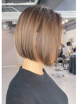 レブ 三条河原町(Reb,) ボブ前髪なしハイトーンダブルカラー小顔ヘアブリーチなし