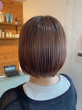 ビスクヘアデザイン(bisq hair design) ボブ　ミルクティーベージュ　艶髪　髪質改善カラー　ショート
