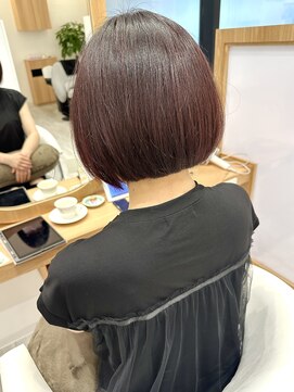 アドラーブル ココロ 新潟(adorable CoCoLo) 20代30代40代ワンカール小顔補正立体カットピンクアッシュ