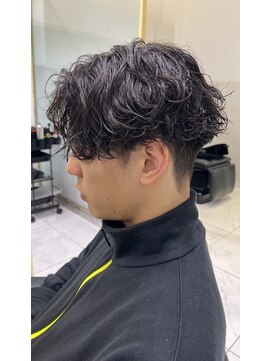 六本木美容室 白金店 波巻きスパイラルパーマシャドウパーマセンターパート