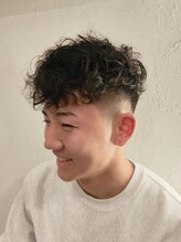 カットハウス ティーズ CUTHOUSE T's 【T's】大人気◎フェード×スペインカール