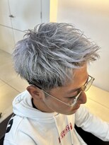 フォルテ 草薙店 ホワイトカラー スパイキーショート