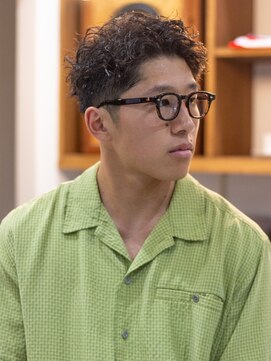 ポリッシュマン コウベ(POLISHMAN.KOBE) スパイキーショート　ツイストピンパーマ