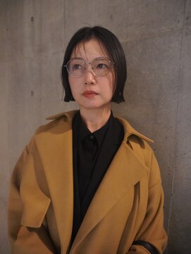 ぷつっとモードに！秋冬こそたのしむミニボブ