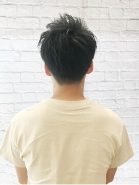 ミーティア バイ クアトロ(Meteor By QUATRO) メンズカット