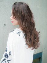 ルティア(Lutia)&nbsp;こて巻きウェーブ ヌーディーカラー シアーグレージュ