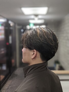 ヒロギンザ 新橋日比谷口店(HIRO GINZA) ニュアンスパーマで作るセンターパートスタイル