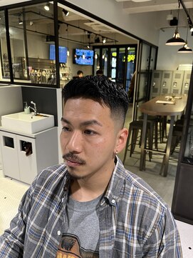 フランクスバーバーザスタンド(Frank’s barber the stand) メンズフェザーアップバングF