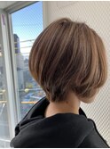 ショートボブ