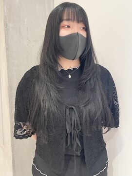 ヨーク(YOKE) 【 YOKE 】ロングレイヤー暗髪艶髪小顔カット顔まわり