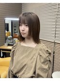 ミディアム×顔周りカット