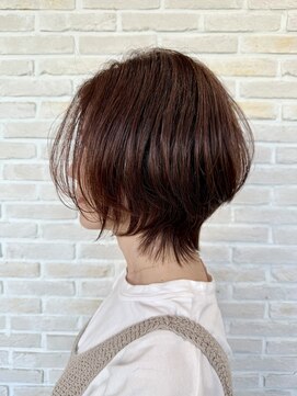 アンティ ブランシェ(an-t BRANCHE) ミディアムレイヤーウルフスタイル