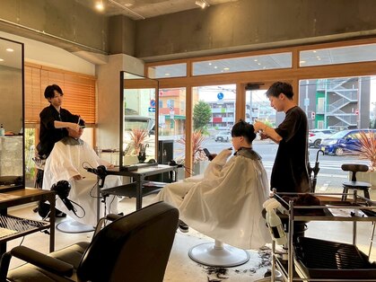 エッジ(EDGE)の写真