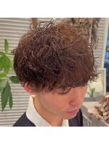 フィッティ 横須賀中央店(fiti)&nbsp;波巻きツイストスパイラル 刈り上げマッシュ メンズ 横須賀中央