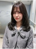 セミロング レイヤーカット 顔周り シースルーバング ツヤ髪
