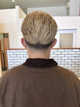 ノート ヘアーサロン(NOTE HAIR SALON) ハイトーン × オールバック × メンズショート