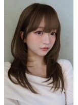 ムク(MUKU)&nbsp;レイヤー　レイヤーカット　前髪あり　ベージュ　ダブルカラー