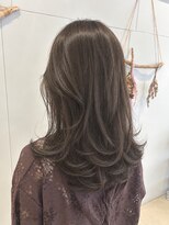 ニナル(Ninal)&nbsp;|  透明感オリーブグレージュ×ワンカールレイヤー