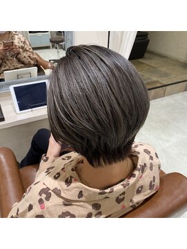 フレーム へアアンドトリートメント 天王寺北口店(FRAME) ブリーチ履歴をいかしたグレージュカラーに(^ ^)