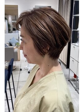 ステアケース 武蔵小杉店(stair:case) 大人くびれショート/白髪ぼかしハイライト/髪質改善30代40代50代