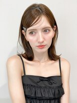 レイヤーカットシースルーバング大人ボブふんわりミディアム