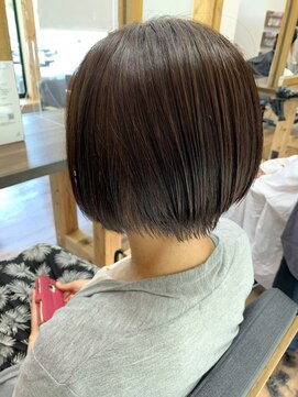 ルッカヘアガーデン バイ ラッシュゴールド(RUCCA HAIR GARDEN by LUSH GOLD) ショートボブ