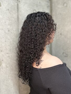 海外風カーリーパーマ・スパイラル