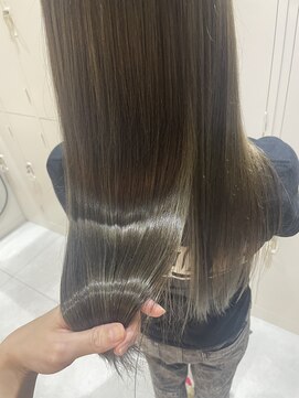 ジーナ 京都駅前(Zina) 艶髪ストレート