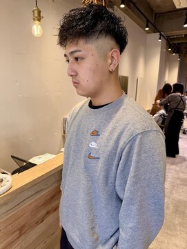 リタ(rita.) 林　直人　メンズ/フェード/ツイストパーマ