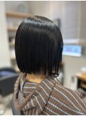 ぱつっとボブ/ブルーブラック