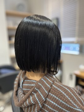 オールマイティービューティーモア(ALLMYTEA Beauty more+) ぱつっとボブ/ブルーブラック