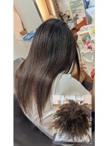 サロン ド アベニュー&nbsp;サラサラストレート
