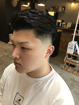ザ バーバー ルイス(THE BARBER LUI'S) skin fade