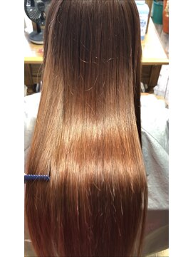 クオーレ(CUORE) ブローなしで乾かしただけでサラ艶におさまる縮毛矯正