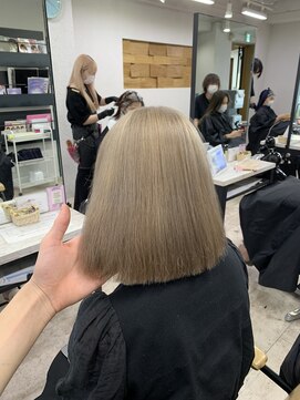 アジールヘア 所沢プロペ通り店(agir hair) ミルクティーベージュ