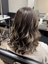 ヴィフ 大船(VIF)&nbsp;クール/エレガント/似合わせカット/大人可愛いハイライトカラー/