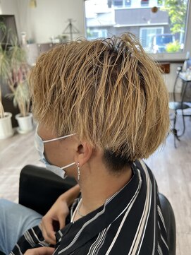 フロー(f. Row) センターパート