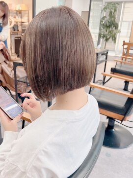 ネオリーブ クーロ(Neolive curro) 小顔タッセルボブ×美髪[ぱつっとボブ/縮毛矯正/横浜韓国]