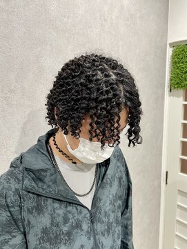 イト(ito) カーリーヘアアフロツイストスパイラル特殊パーマ～糸ito～HIRO