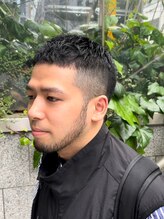 ルドローブラントオオサカ(LUDLOW BLUNT Osaka) 【LUDLOW BLUNT】ヒゲスタイル クロップヘア